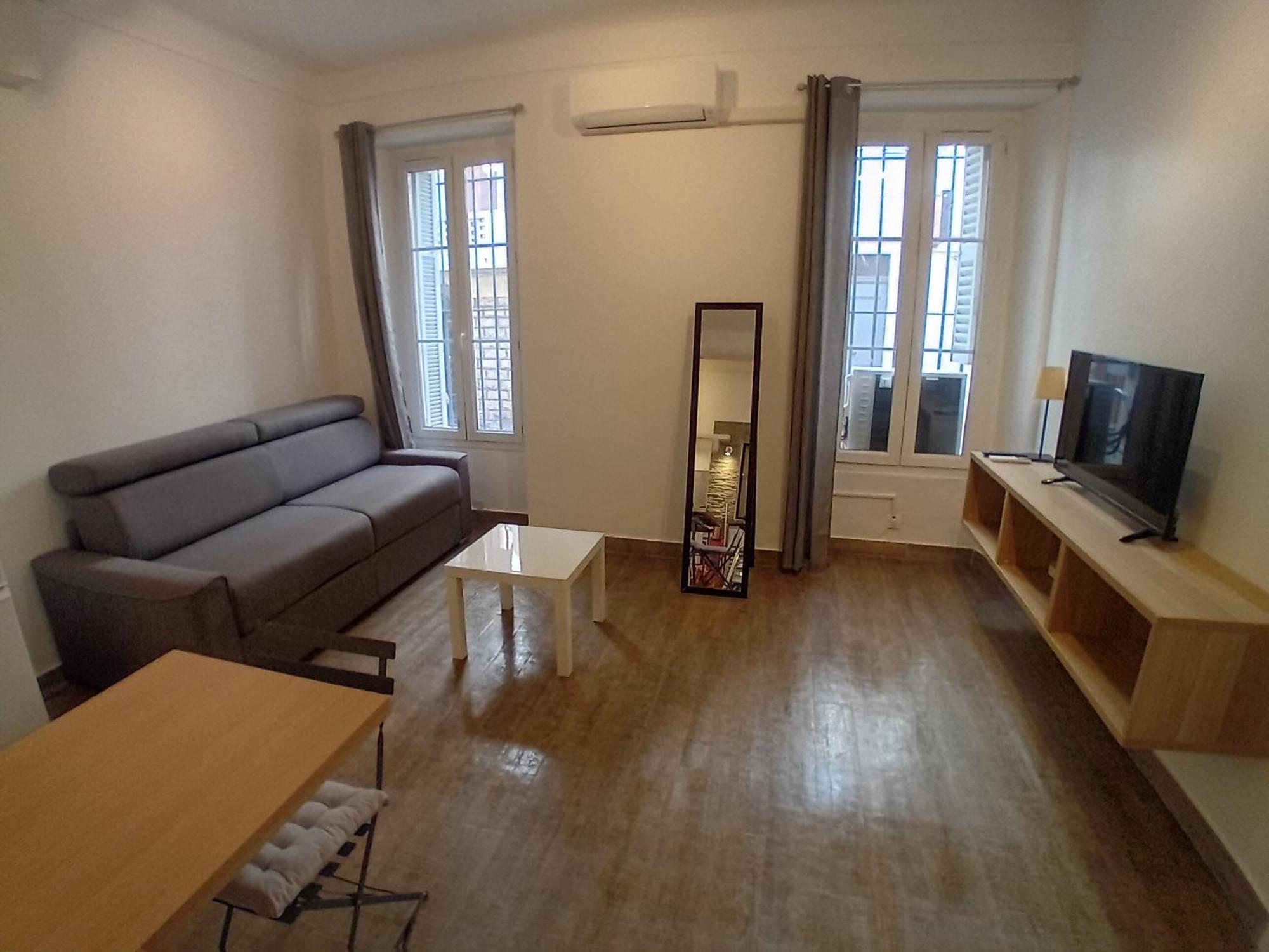 Apartment 11 Rue Vauban *